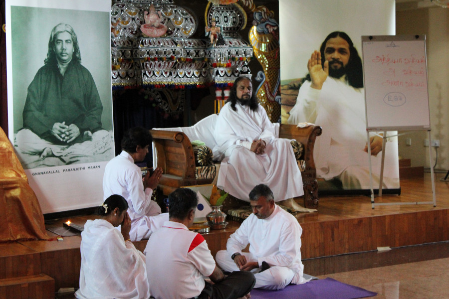 17 Sarva Sakthi Sithi Yagam with Sri Arasakesari Sivan Temple President